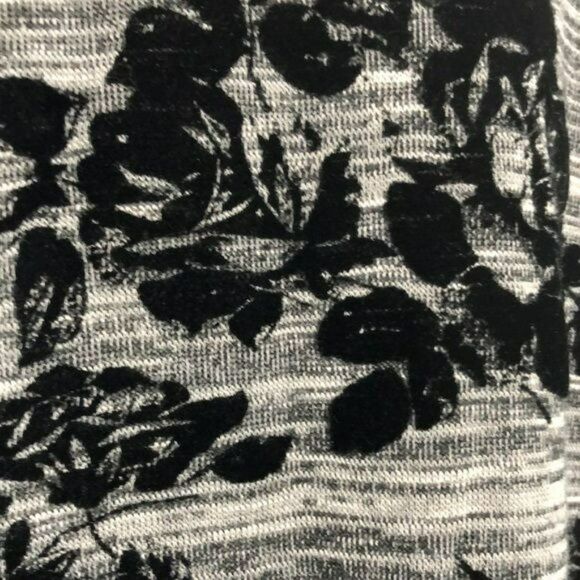 Misia Floral Velvet Embossed Layered Tunic Size S - Picture 5 of 7